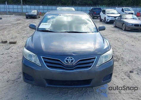 2010 Toyota Camry Se/Le/Xle z USA, uszkodzony, nr VIN 4T1BF3EK7AU106003